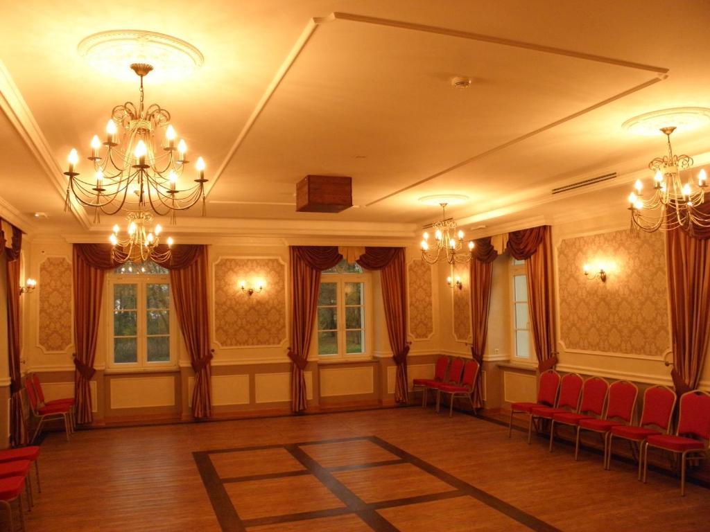 Zakrzów Palac Lucja Bb מראה חיצוני תמונה